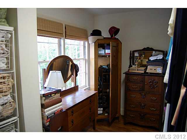 3909 Churchill Road, Unit 18 Charlotte, NC 28211 - Photo 13 of 13 Gallery Image 13