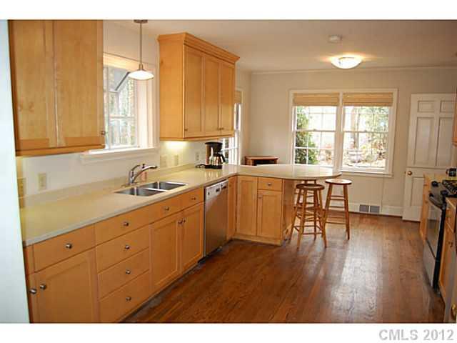 3909 Churchill Road, Unit 18 Charlotte, NC 28211 - Photo 5 of 13 Gallery Image 5