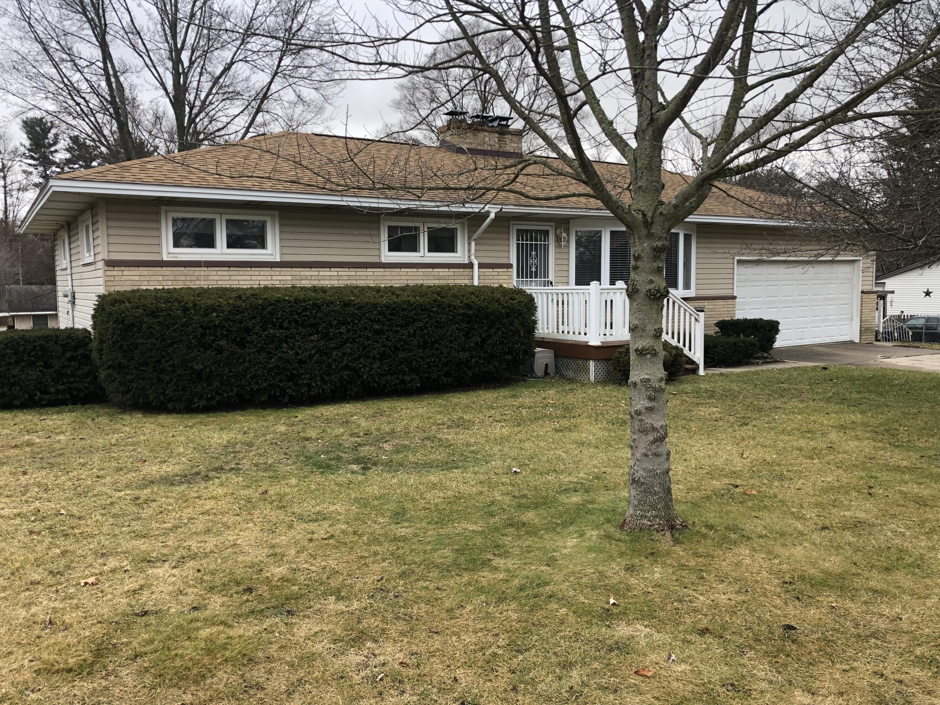 2327 Heights Ravenna Road Muskegon, MI 49444 - Photo 1 of 26 5B675329-2944-47FB-9CCC-85568D4D4D4B