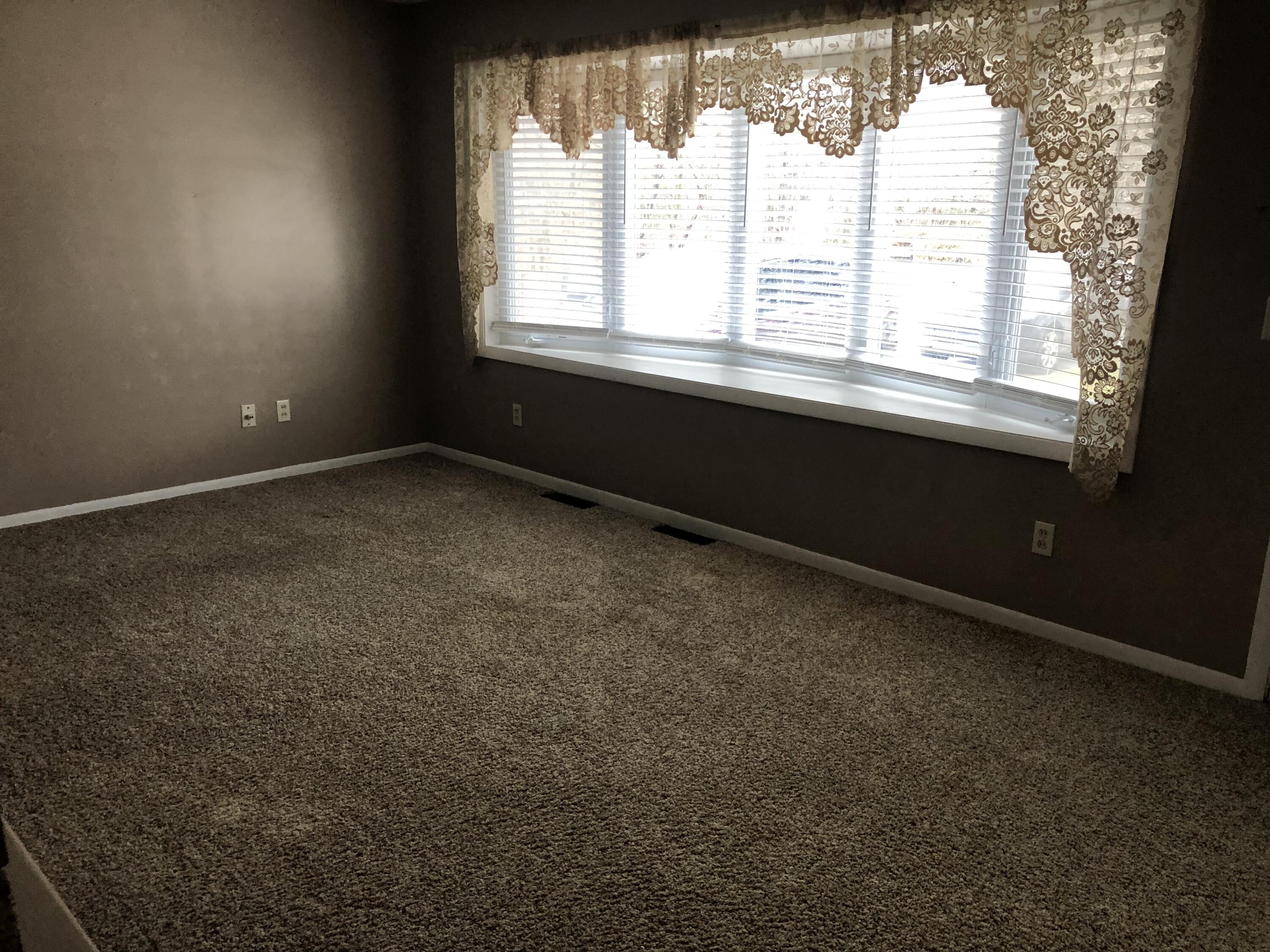 2327 Heights Ravenna Road Muskegon, MI 49444 - Photo 11 of 26 0305D734-E187-4DF2-852A-4BFD25566815