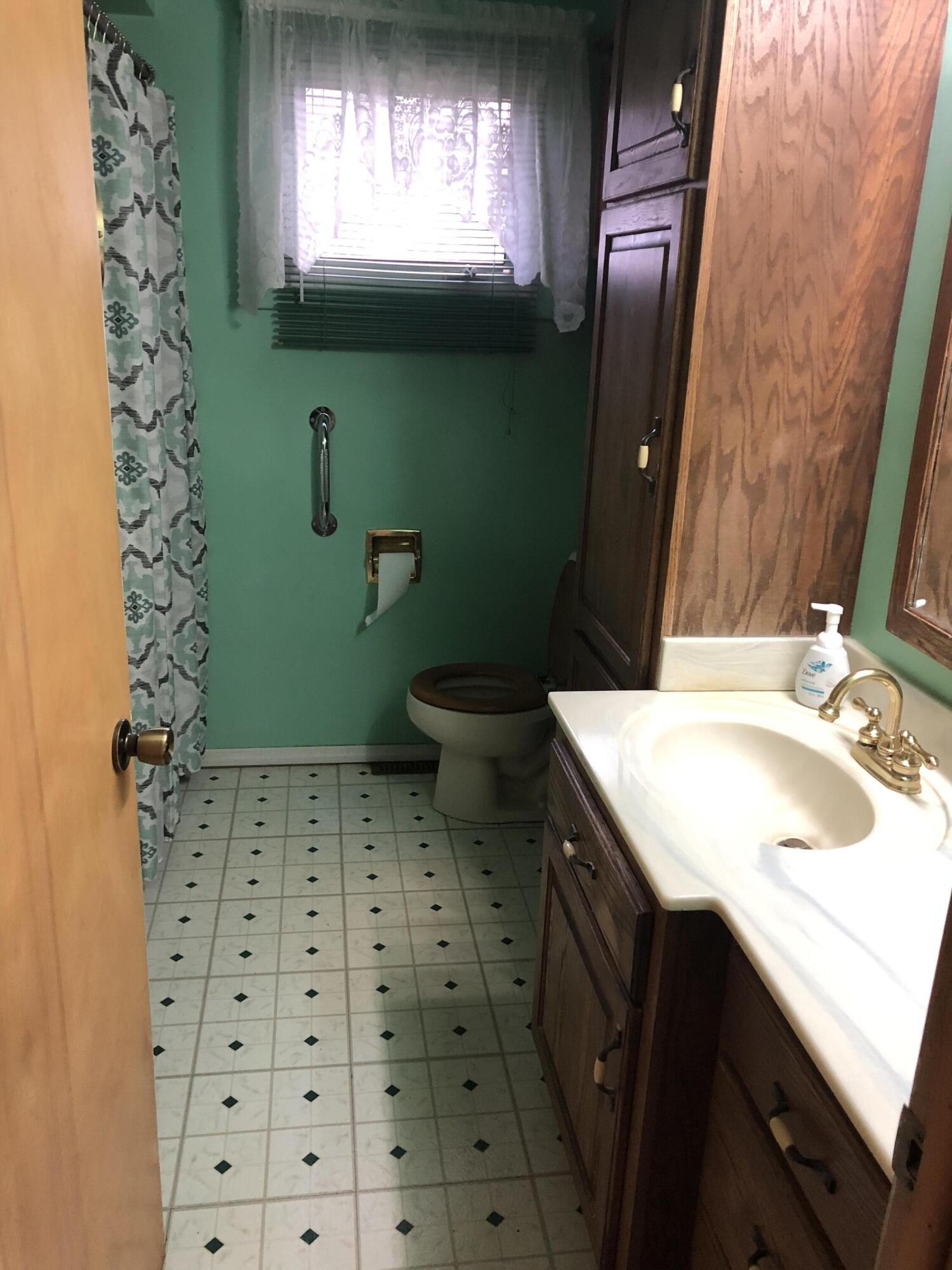2327 Heights Ravenna Road Muskegon, MI 49444 - Photo 16 of 26 40EC6645-8196-468E-9B61-D6E32EC4E03E