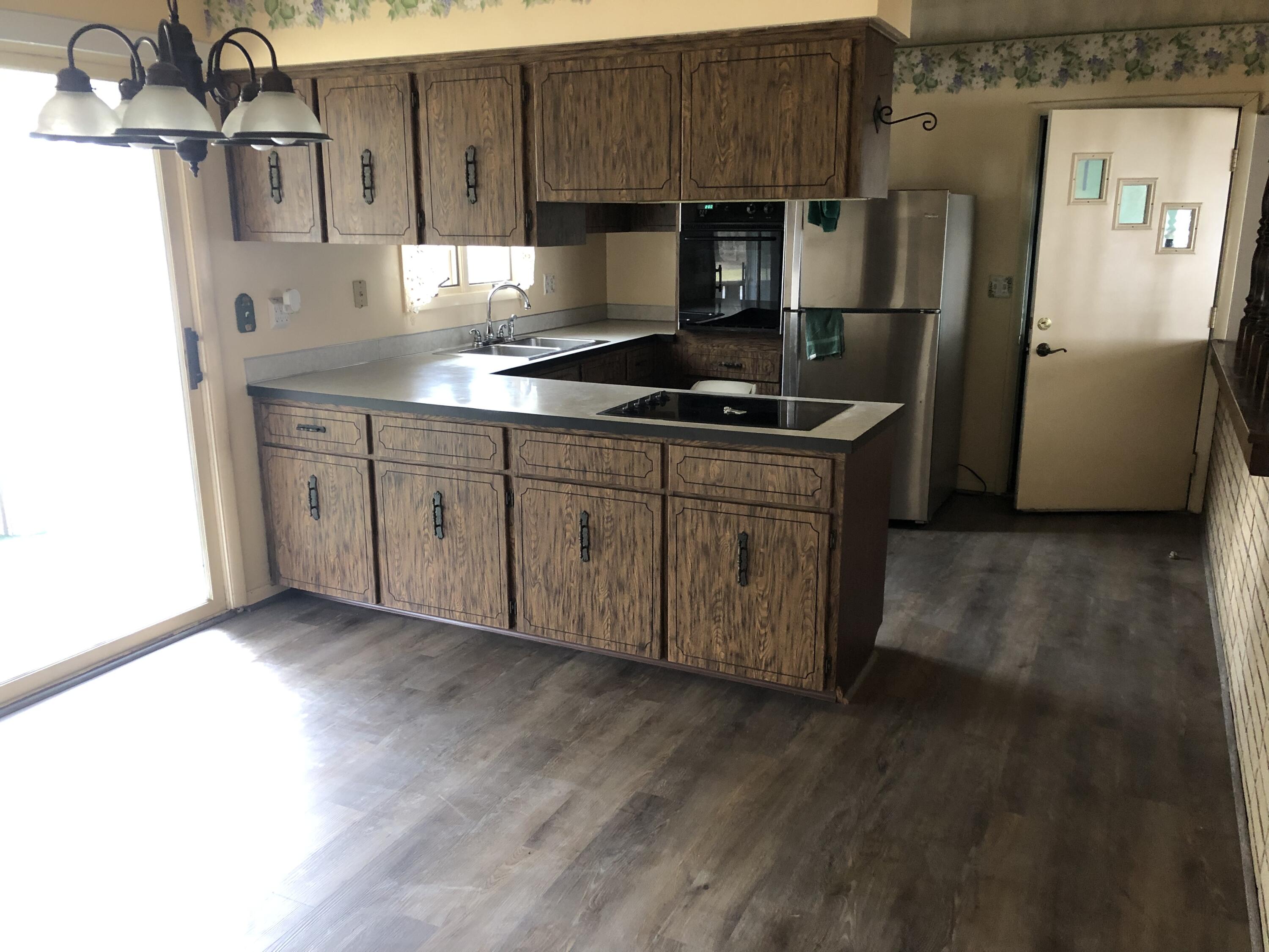 2327 Heights Ravenna Road Muskegon, MI 49444 - Photo 5 of 26 52B6AA51-4D26-4F8C-99A9-13C627946259