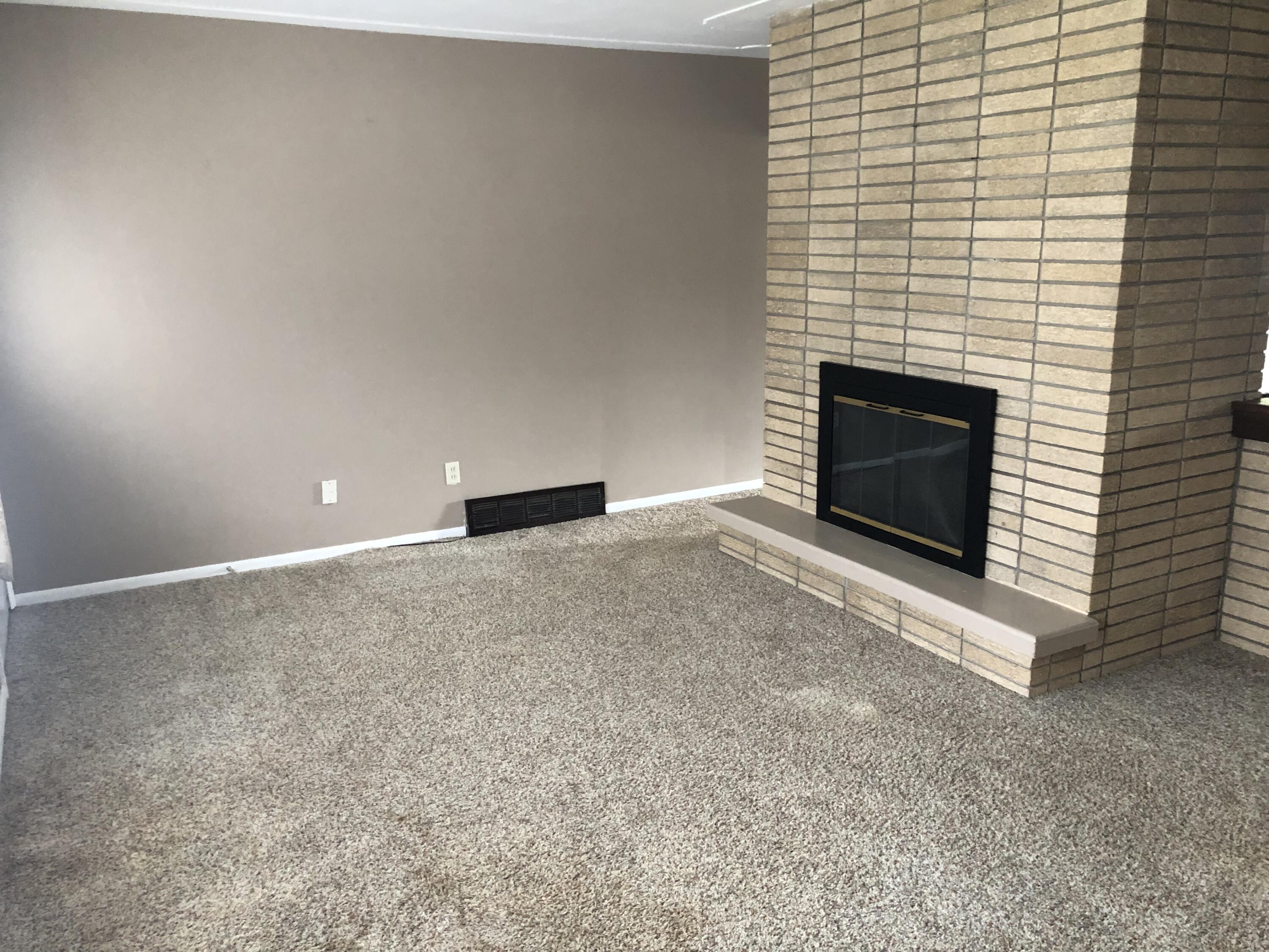 2327 Heights Ravenna Road Muskegon, MI 49444 - Photo 7 of 26 79A5BFEE-E926-4E67-9366-A7DA07D493E2
