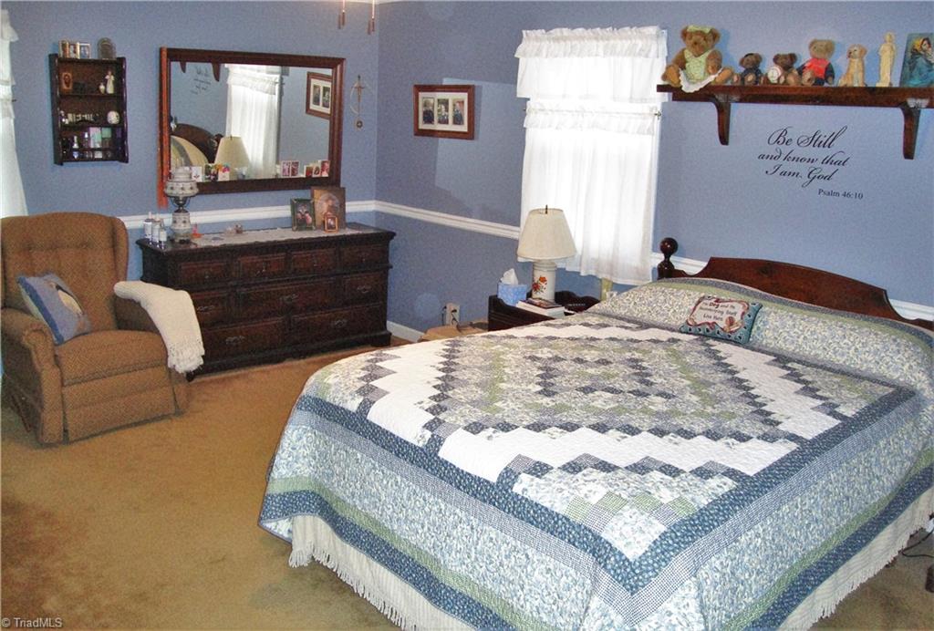 6550 Hunt Road Pleasant Garden, NC 27313 - Photo 11 of 26 Master bedroom