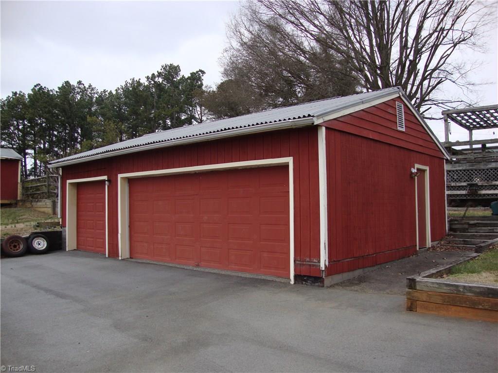 6550 Hunt Road Pleasant Garden, NC 27313 - Photo 20 of 26 detached 3 car garage with electric openers.