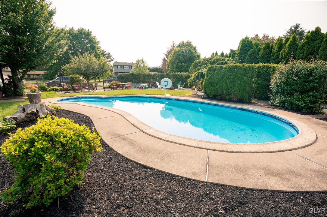 3046 Rambeau Road Bethlehem, PA 18020 - Photo 4 of 31 Gallery Image 4