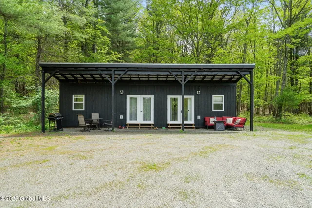 $1,999,900 | 380-382 Lape Road, Schodack, NY 12123