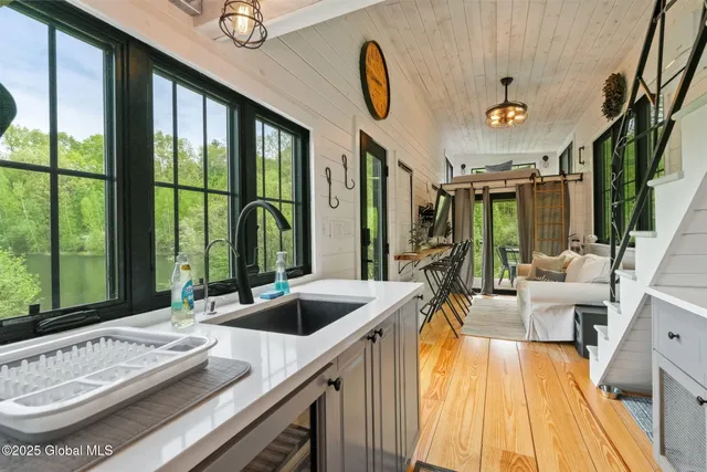 $1,999,900 | 380-382 Lape Road, Schodack, NY 12123