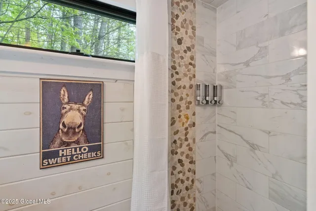 $1,999,900 | 380-382 Lape Road, Schodack, NY 12123