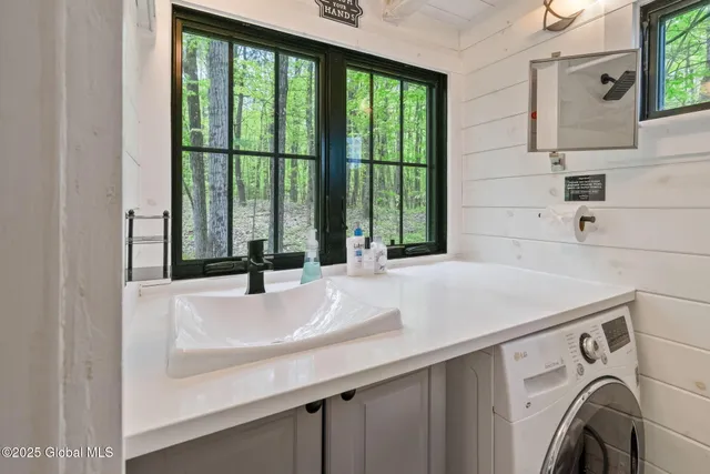 $1,999,900 | 380-382 Lape Road, Schodack, NY 12123