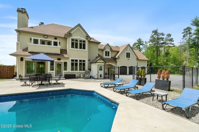 $1,999,900 | 380-382 Lape Road, Schodack, NY 12123