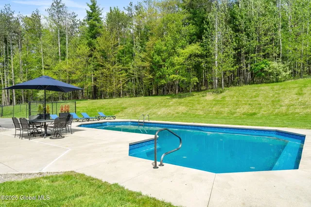 $1,999,900 | 380-382 Lape Road, Schodack, NY 12123