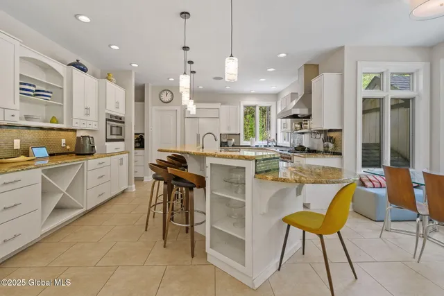 $1,999,900 | 380-382 Lape Road, Schodack, NY 12123