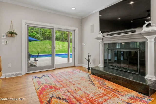 $1,999,900 | 380-382 Lape Road, Schodack, NY 12123