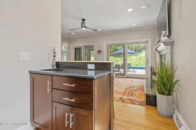 $1,999,900 | 380-382 Lape Road, Schodack, NY 12123