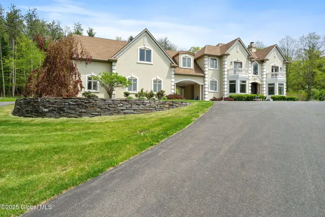 $1,999,900 | 380-382 Lape Road, Schodack, NY 12123