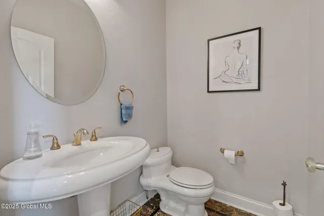 $1,999,900 | 380-382 Lape Road, Schodack, NY 12123