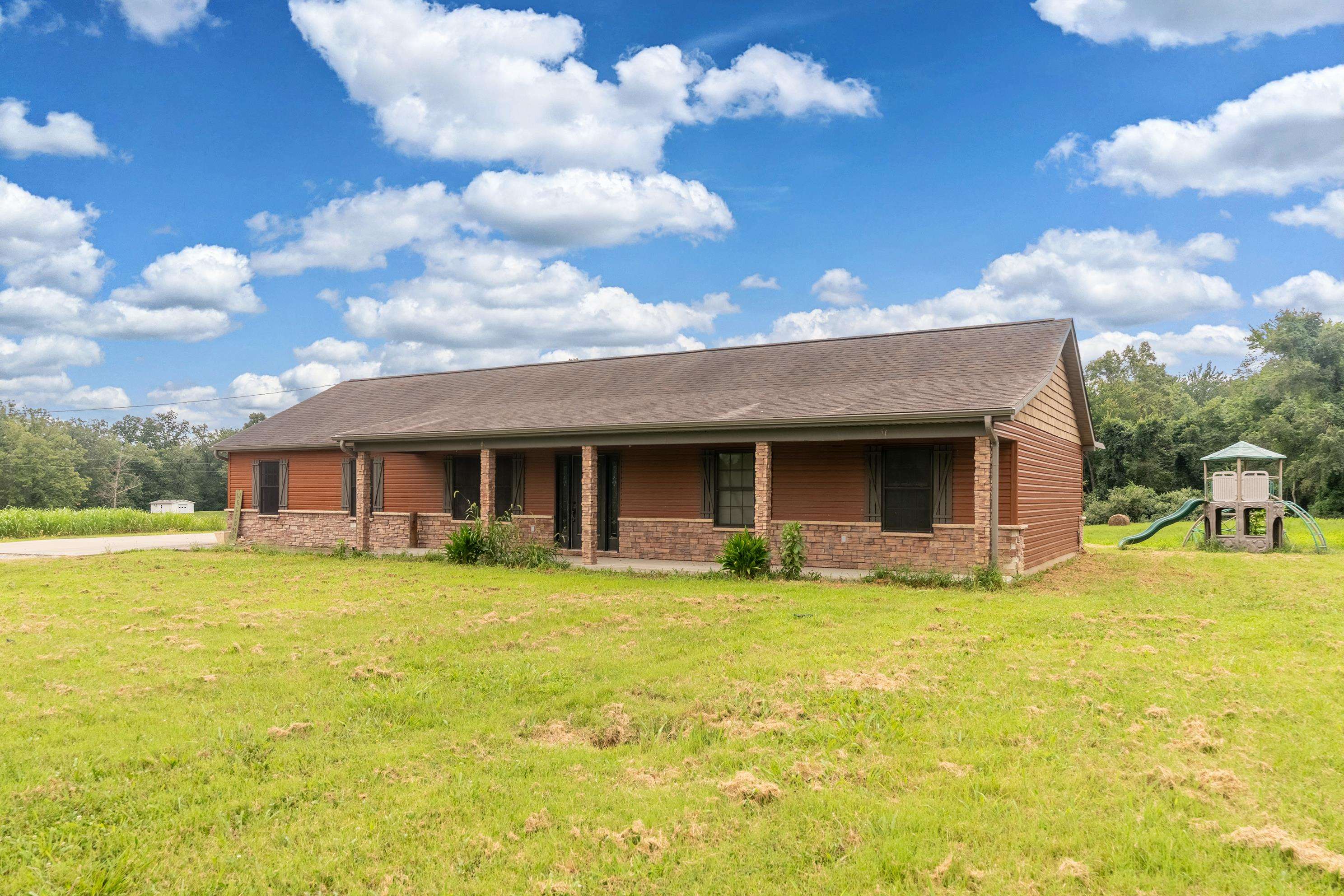 11203 Murrah Road Marion, IL 62959 - Photo 4 of 36 Gallery Image 4
