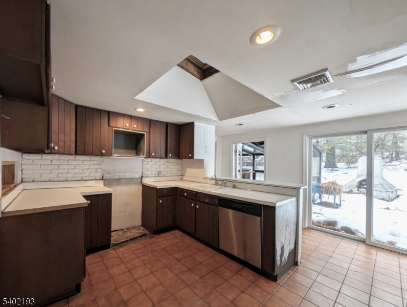 28 Deer Trail Lake Road Stockholm, NJ 07460 - Photo 9 of 40