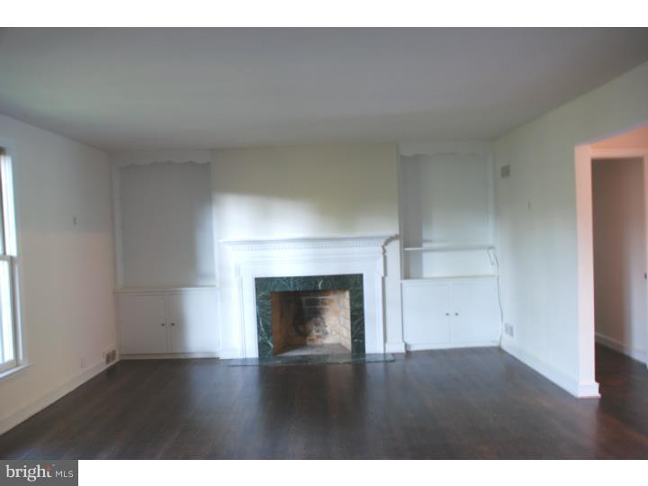 315 Waycross Road Wilmington, DE 19803 - Photo 3 of 25 Living Room