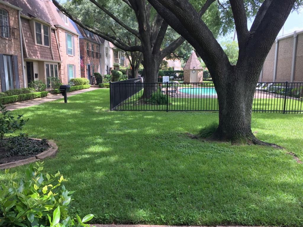 516 North Post Oak Ln  