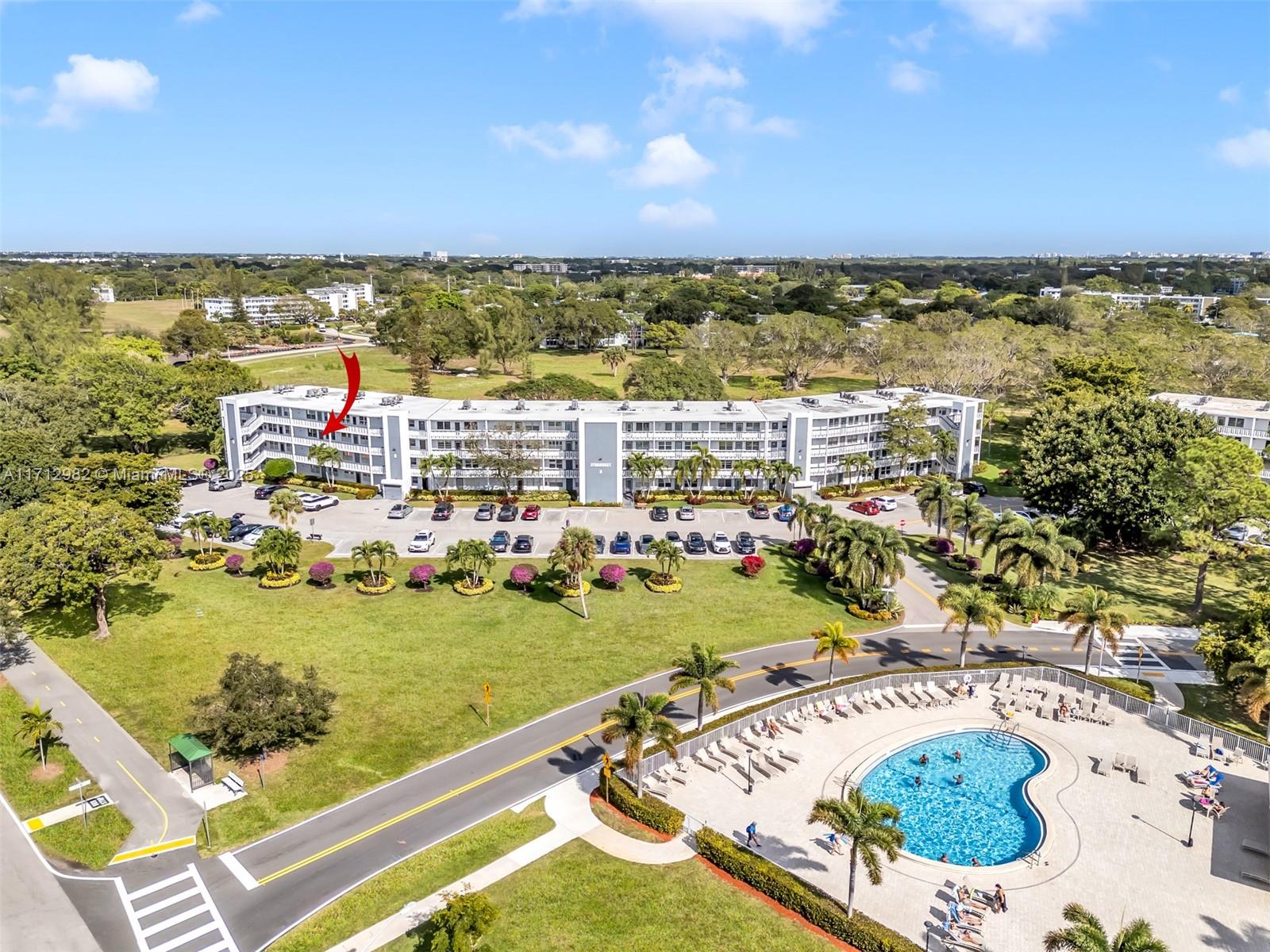 3003 Lyndhurst H, Unit 3003 Deerfield Beach, FL 33442 - Photo 3 of 37