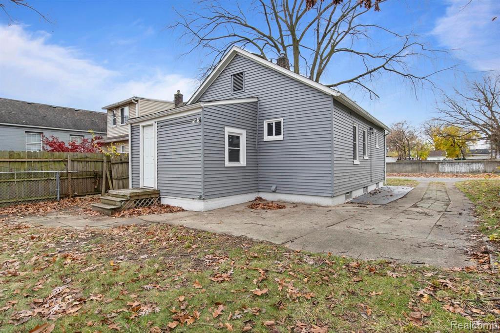 154 Stratford Road Ferndale, MI 48220 - Photo 25 of 29