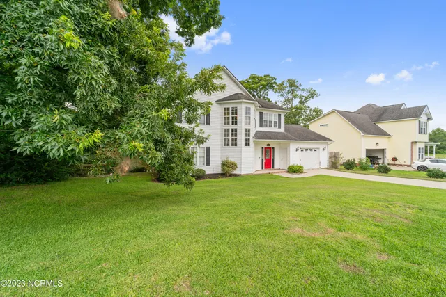 $1,795 | 105 Bridgeway Court, Jacksonville, NC 28540