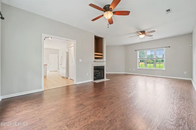 $1,795 | 105 Bridgeway Court, Jacksonville, NC 28540