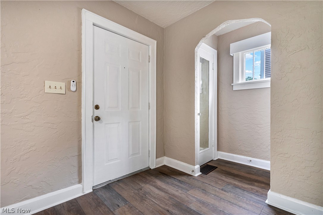 2910 13th Street Northwest Canton, OH 44708 - Photo 10 of 35 Front Entry - and coat closet