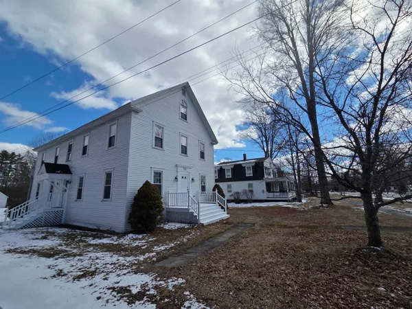$3,500 | 526 Canaan Street, Unit 1, Canaan, NH 03741