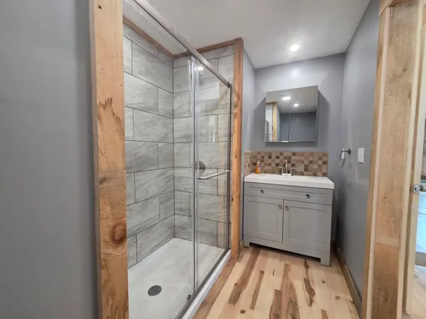 $3,500 | 526 Canaan Street, Unit 1, Canaan, NH 03741