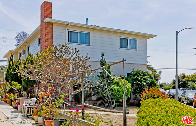 2600 Stoner Avenue Los Angeles, CA 90064 - Photo 10 of 24