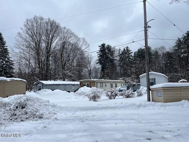 765 Saratoga Road Wilton, NY 12831 - Photo 7 of 15 IMG_2265