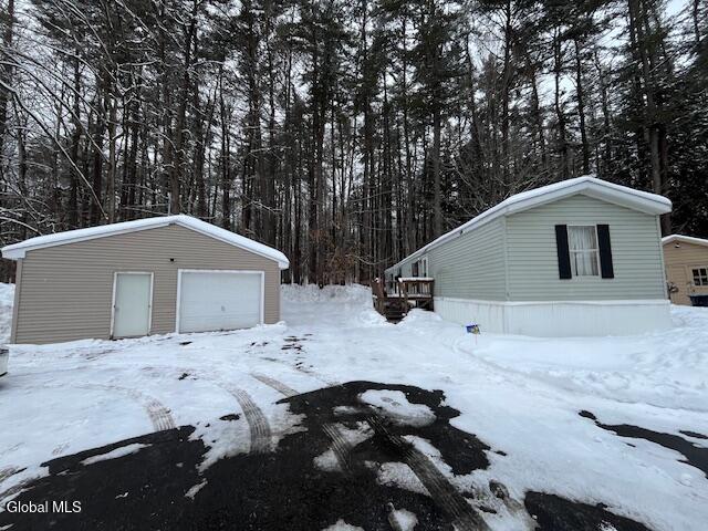 765 Saratoga Road Wilton, NY 12831 - Photo 8 of 15 IMG_2262