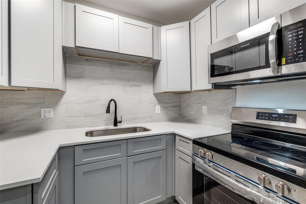 3242 Pine Street Dallas, TX 75215 - Photo 11 of 25