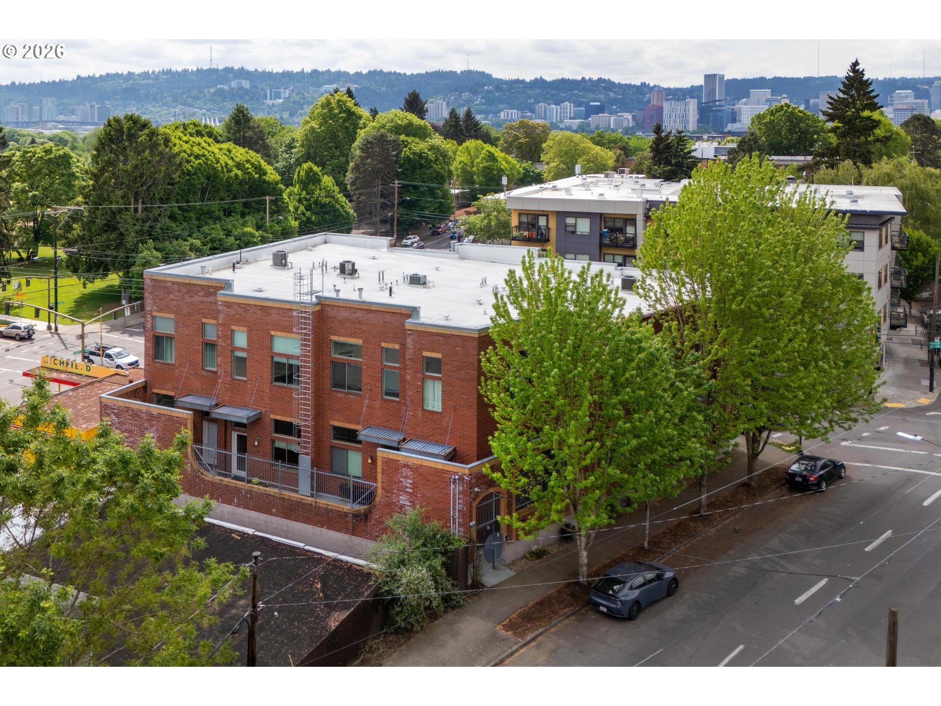 2006 Southeast Morrison Street, Unit D Portland, OR 97214 - Photo 2 of 44