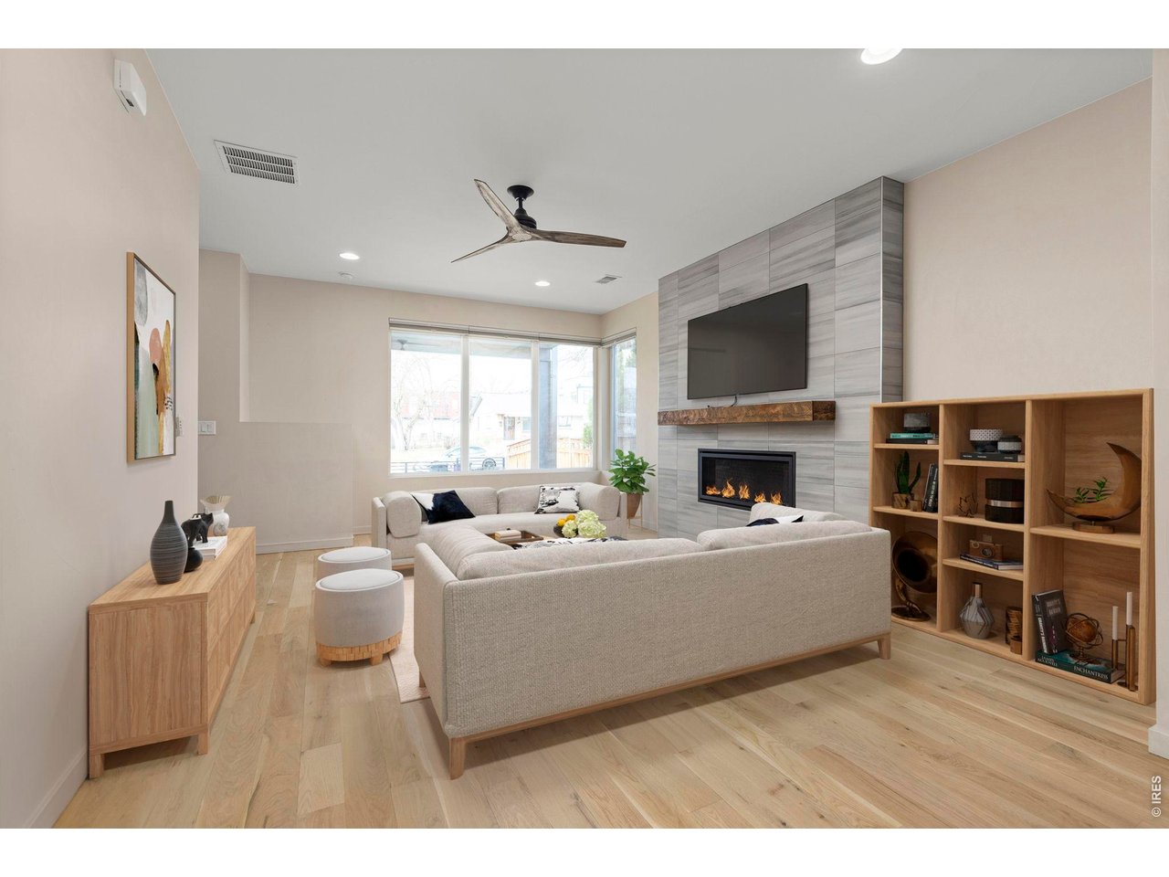 1318 Perry Street Denver, CO 80204 - Photo 4 of 50 Light and bright