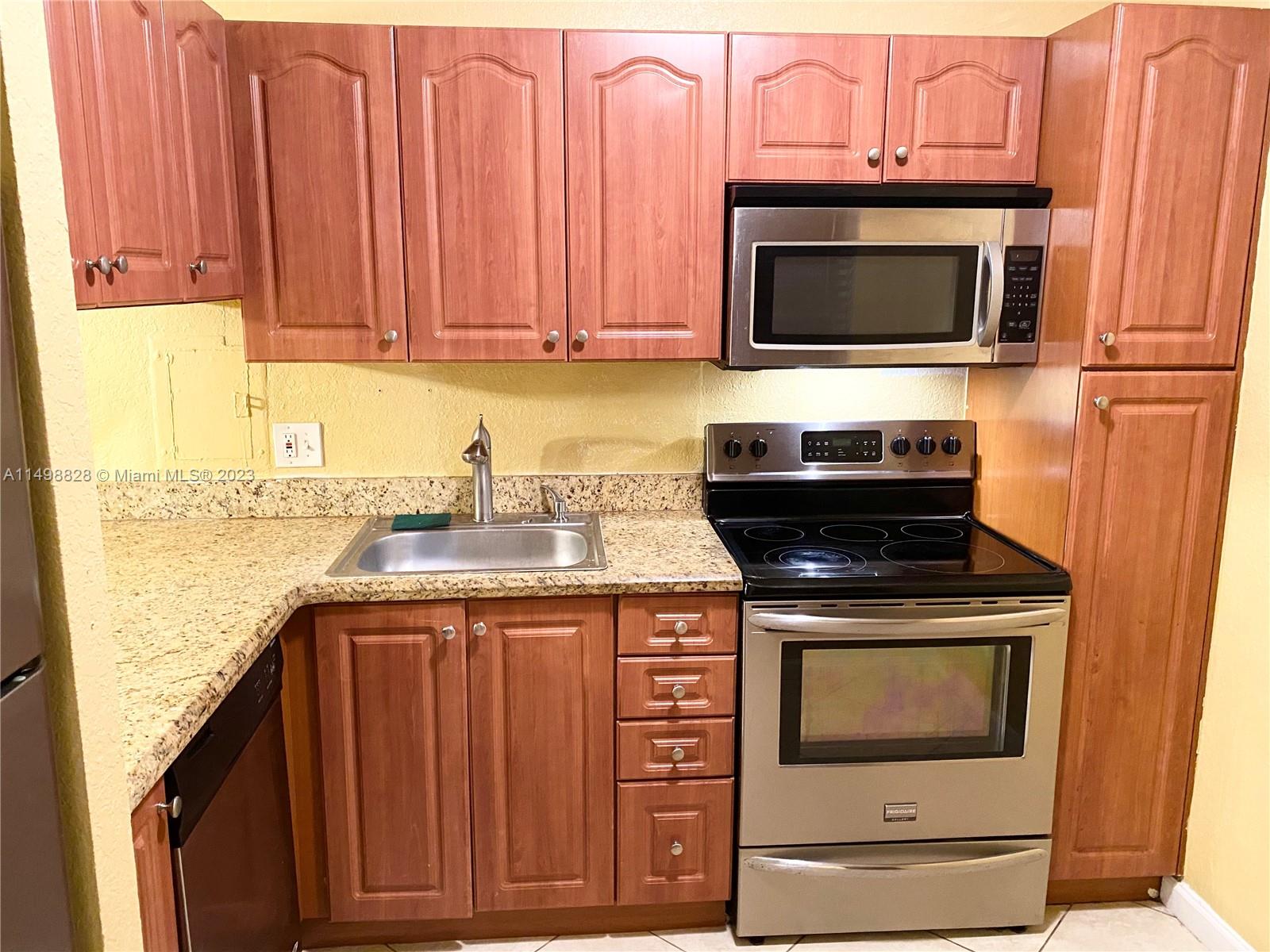 4001 North University Dr Unit 103  