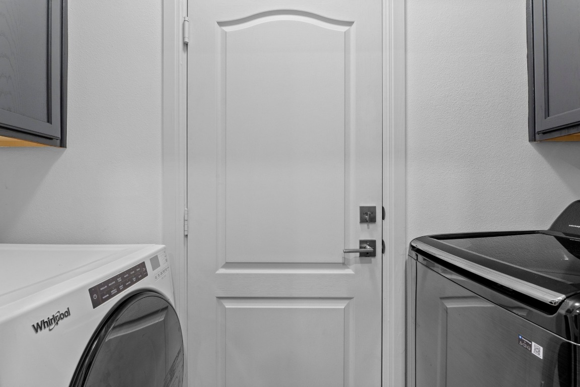 6801 Beckett Road, Unit 131R Austin, TX 78749 - Photo 21 of 26 a utility room with dryer and washer