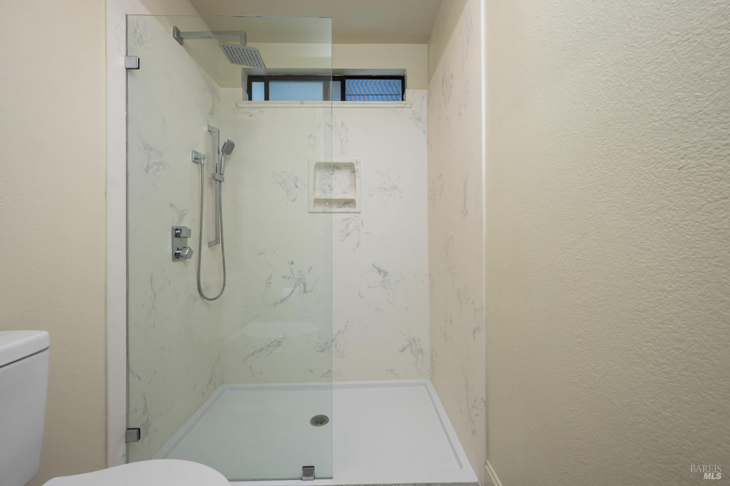 5349 Corbett Circle Santa Rosa, CA 95403 - Photo 17 of 34 Gallery Image 17