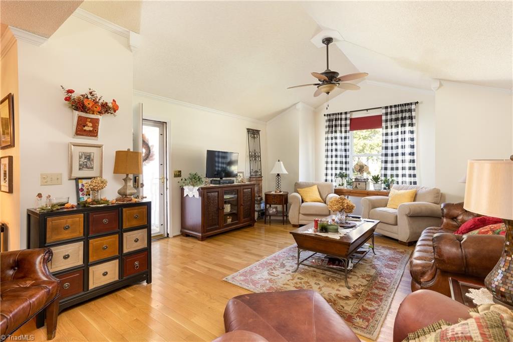 5302 Nantucket Road Greensboro, NC 27455 - Photo 3 of 28 Gallery Image 3