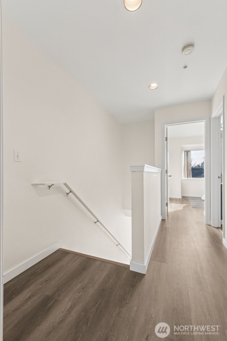 4808 Northeast Sunset Boulevard, Unit B105 Renton, WA 98059 - Photo 17 of 33