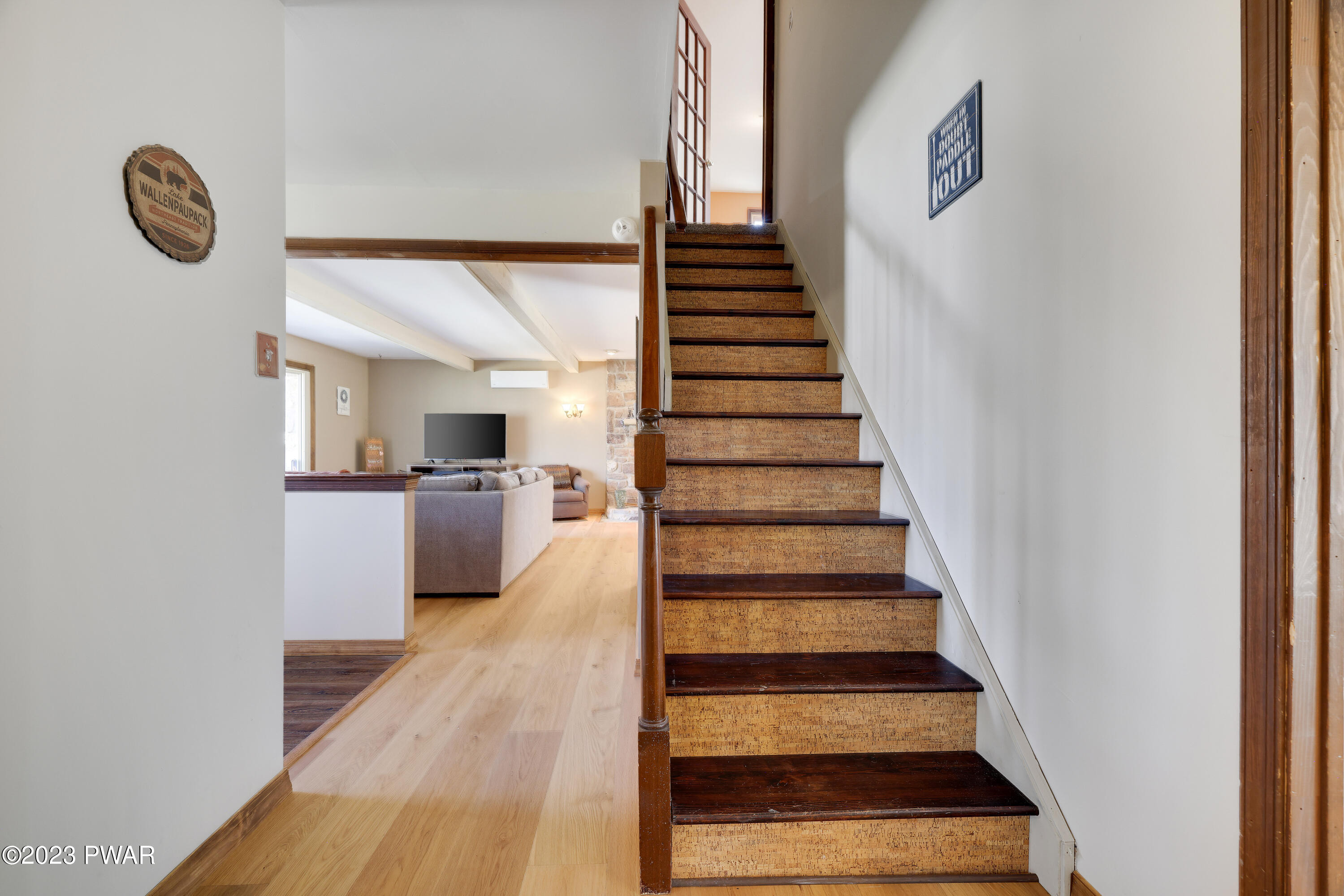 133 Meadowbrook Road Tafton, PA 18464 - Photo 14 of 68 Hallway