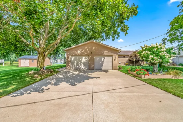 $399,900 | 658 Fair Drive, Bronson, MI 49028