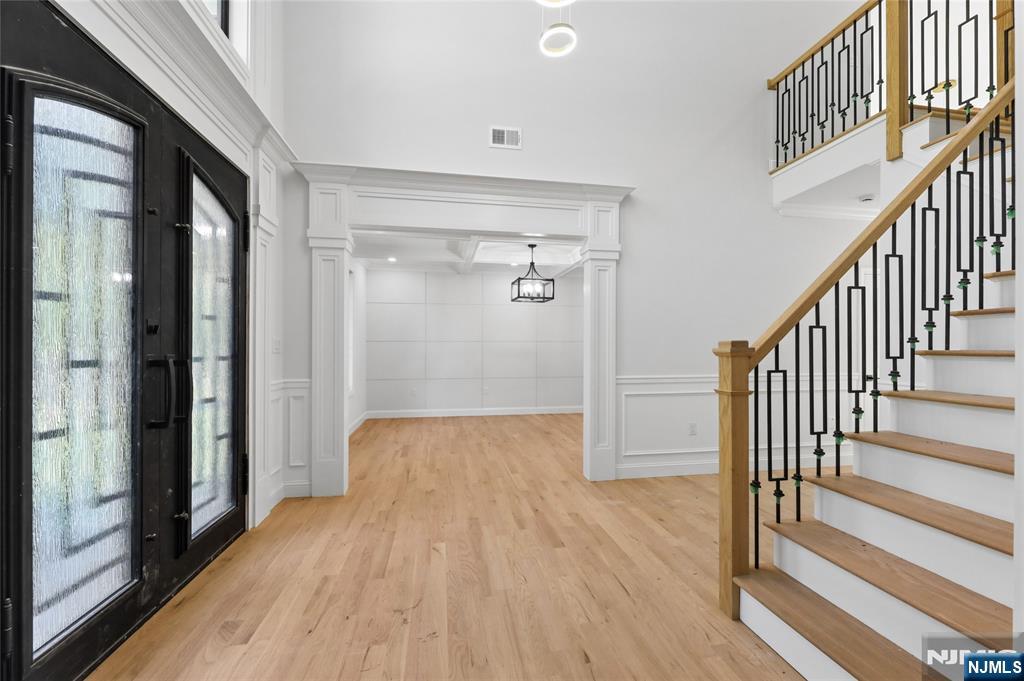 532 Hobart Road Paramus, NJ 07652 - Photo 6 of 46
