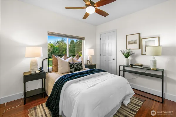 $729,950 | 1516 South Bennett Street, Seattle, WA 98108