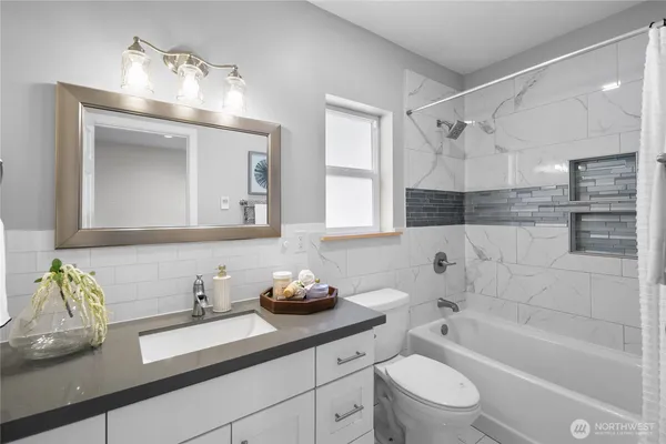 $729,950 | 1516 South Bennett Street, Seattle, WA 98108