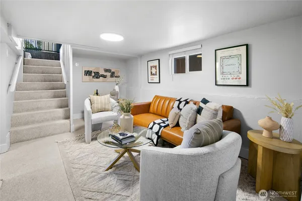$729,950 | 1516 South Bennett Street, Seattle, WA 98108