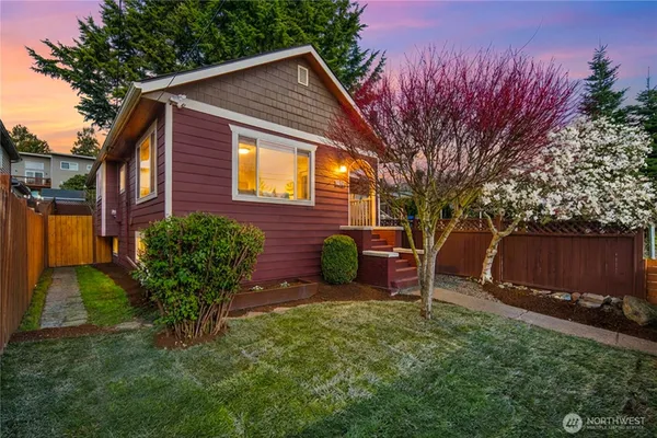 $729,950 | 1516 South Bennett Street, Seattle, WA 98108